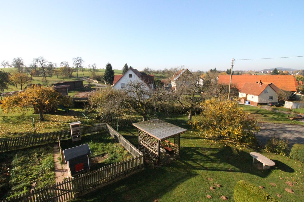 Gasthaus Und Ferienwohnungen Zum Engel Waldbrunn  Dış mekan fotoğraf