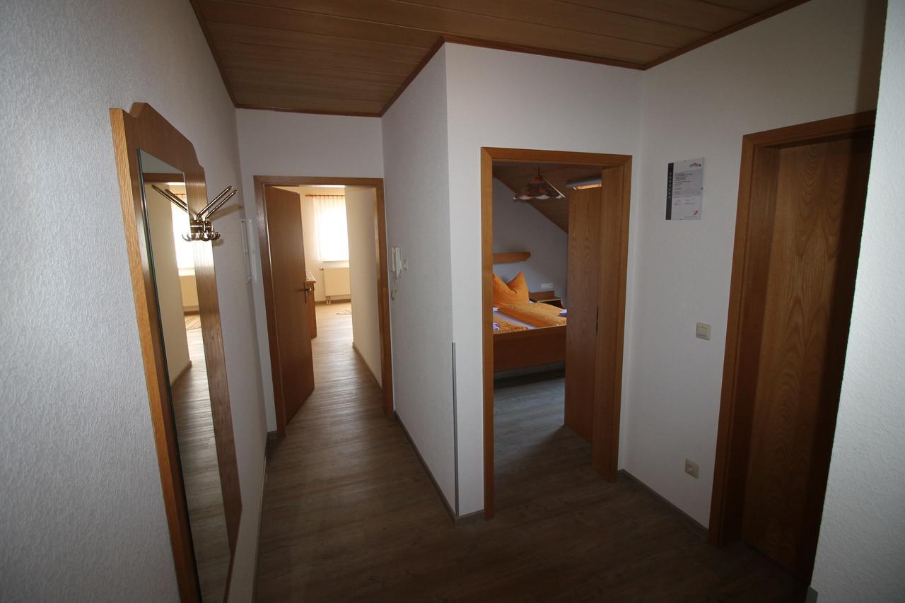 Gasthaus Und Ferienwohnungen Zum Engel Waldbrunn  Dış mekan fotoğraf